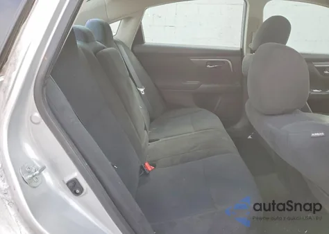 2015 Nissan Altima 2.5 z USA, uszkodzony, nr VIN 1N4AL3AP9FC175272